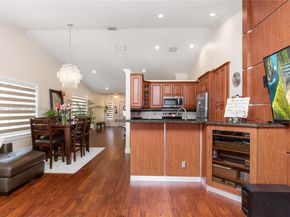 1433 Sabal Trl, Weston FL 33327