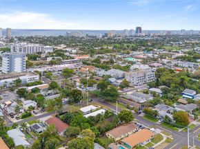 1817 NE 2nd St, Pompano Beach FL 33060