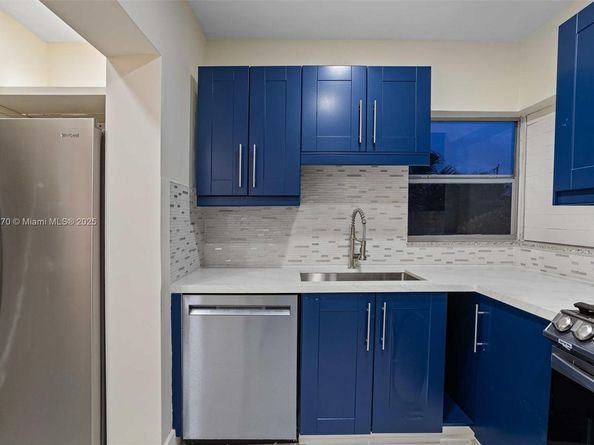 1817 NE 2nd St, Pompano Beach FL 33060