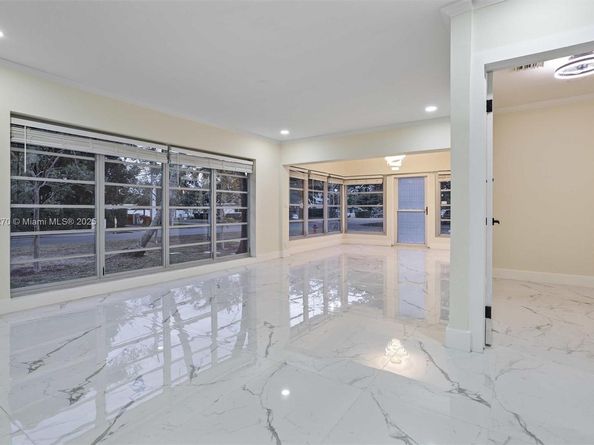 1817 NE 2nd St, Pompano Beach FL 33060
