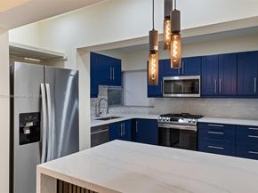 1817 NE 2nd St, Pompano Beach FL 33060