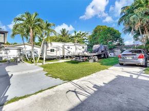 1490 NE 147th St, Miami FL 33161