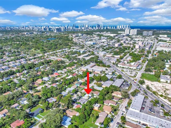 1490 NE 147th St, Miami FL 33161
