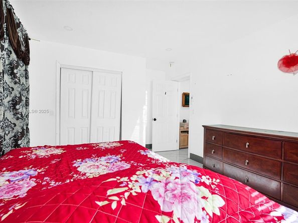 1490 NE 147th St, Miami FL 33161