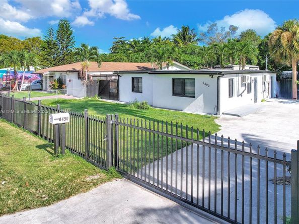 1490 NE 147th St, Miami FL 33161