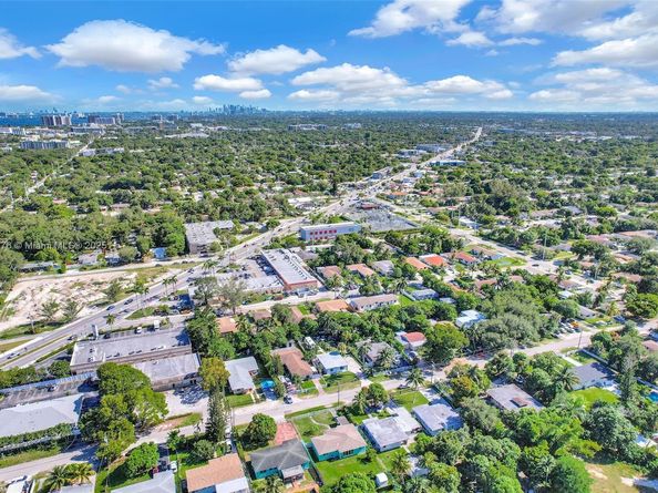 1490 NE 147th St, Miami FL 33161