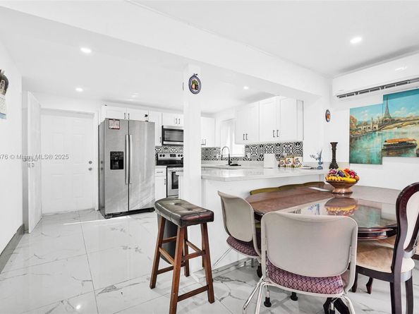 1490 NE 147th St, Miami FL 33161