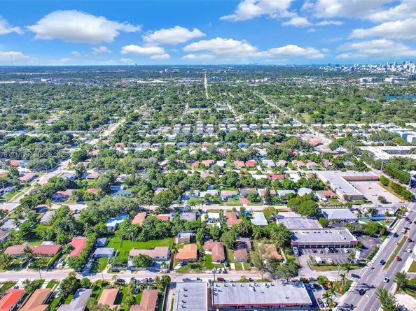 1490 NE 147th St, Miami FL 33161