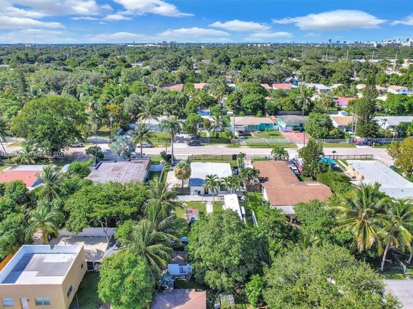 1490 NE 147th St, Miami FL 33161
