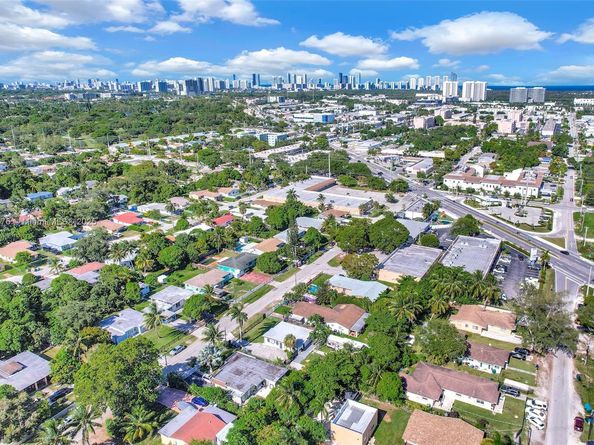 1490 NE 147th St, Miami FL 33161