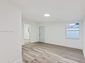 724 Burlington St, Opa-Locka FL 33054