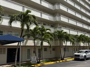 1175 NE Miami Gardens Dr 703, Miami FL 33179