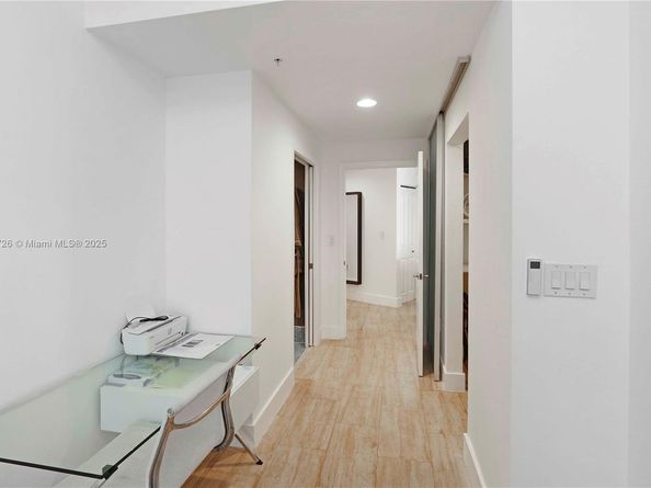 10 Aragon Ave 706, Coral Gables FL 33134