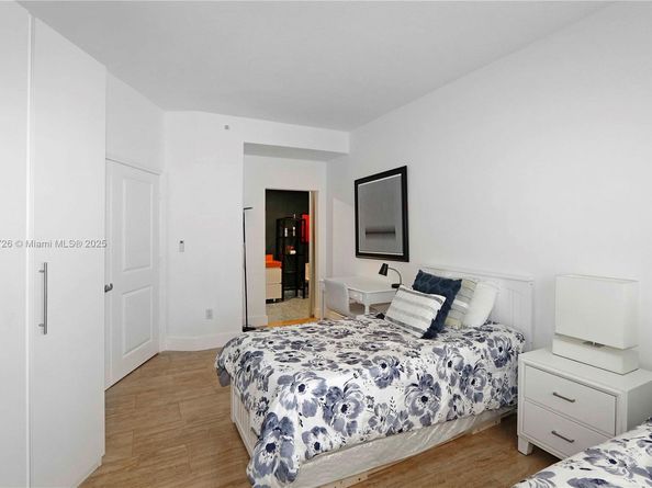 10 Aragon Ave 706, Coral Gables FL 33134