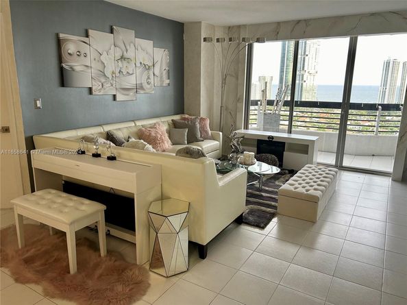 19101 Mystic Pointe Dr LPH9, Aventura FL 33180
