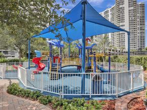 19101 Mystic Pointe Dr LPH9, Aventura FL 33180