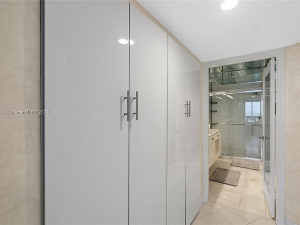 19101 Mystic Pointe Dr LPH9, Aventura FL 33180