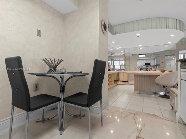 19101 Mystic Pointe Dr LPH9, Aventura FL 33180