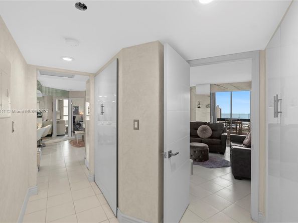 19101 Mystic Pointe Dr LPH9, Aventura FL 33180