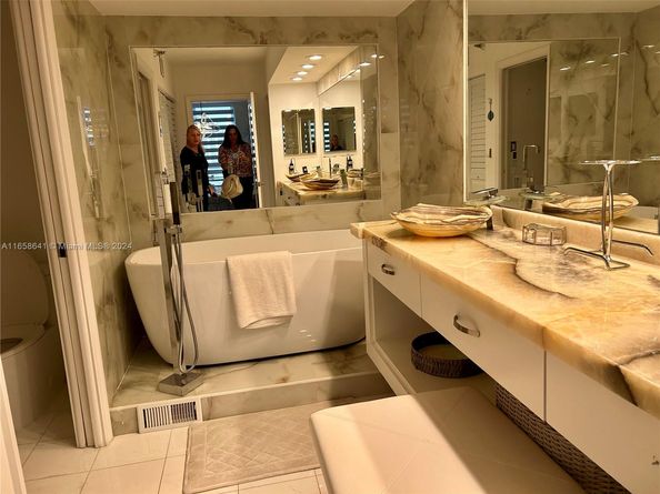 19101 Mystic Pointe Dr LPH9, Aventura FL 33180