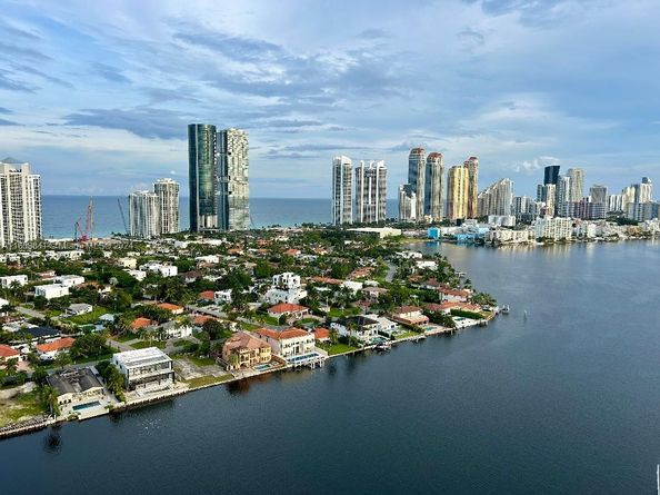 19101 Mystic Pointe Dr LPH9, Aventura FL 33180