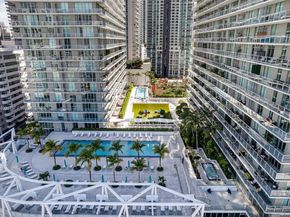 1111 SW 1st Ave 2721N, Miami FL 33130