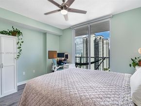 1111 SW 1st Ave 2721N, Miami FL 33130