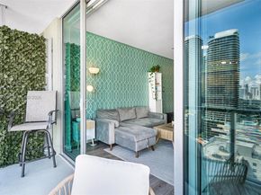 1111 SW 1st Ave 2721N, Miami FL 33130