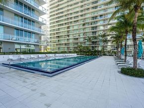 1111 SW 1st Ave 2721N, Miami FL 33130