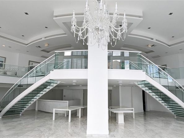 350 S Miami Ave 1703, Miami FL 33130