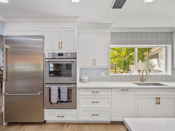 725 Vilabella Ave, Coral Gables FL 33146
