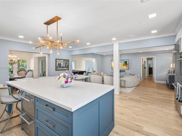 725 Vilabella Ave, Coral Gables FL 33146