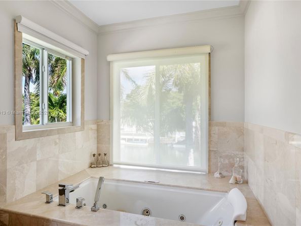 725 Vilabella Ave, Coral Gables FL 33146
