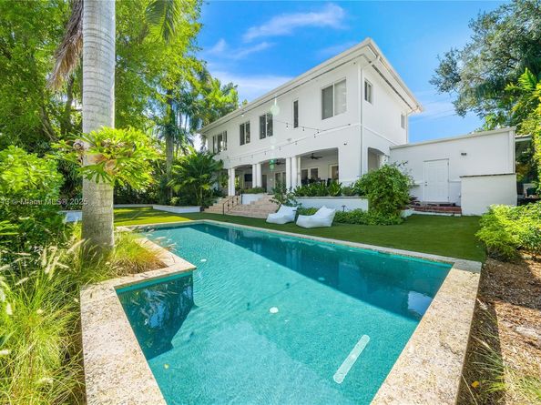 725 Vilabella Ave, Coral Gables FL 33146