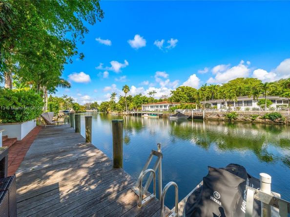 725 Vilabella Ave, Coral Gables FL 33146