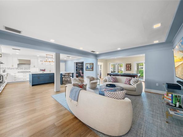 725 Vilabella Ave, Coral Gables FL 33146
