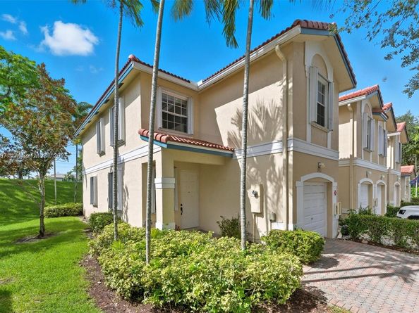 11762 NW 47th Dr, Coral Springs FL 33076