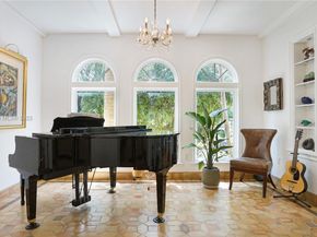 2050 Alton Rd, Miami Beach FL 33140