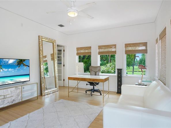 2050 Alton Rd, Miami Beach FL 33140