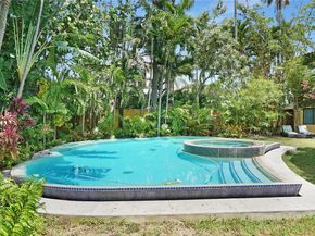 2050 Alton Rd, Miami Beach FL 33140
