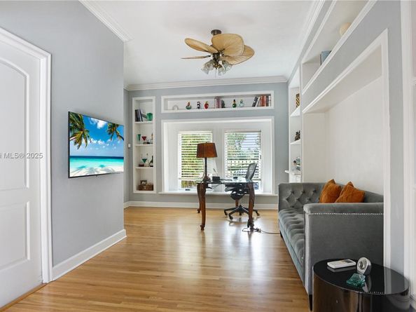 2050 Alton Rd, Miami Beach FL 33140