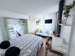 401 Golden Isles Dr 512, Hallandale Beach FL 33009