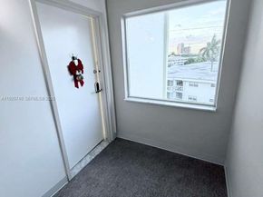 401 Golden Isles Dr 512, Hallandale Beach FL 33009