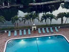 401 Golden Isles Dr 512, Hallandale Beach FL 33009