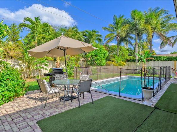 1480 SW 5th Ave, Deerfield Beach FL 33441