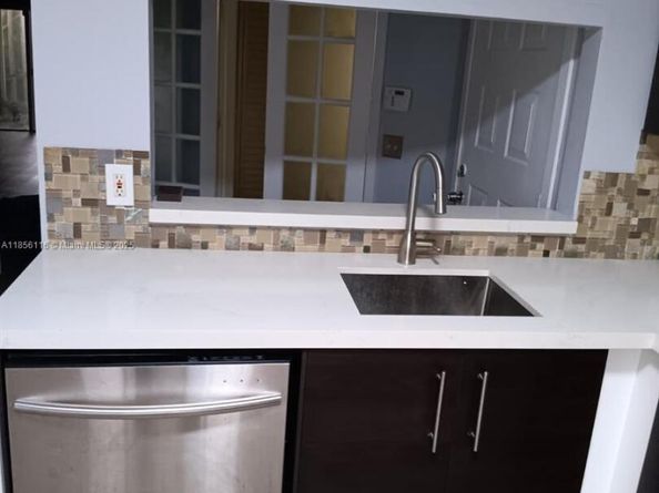 11624 SW 19th St, Miramar FL 33025