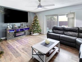10710 La Placida Dr 66, Coral Springs FL 33065