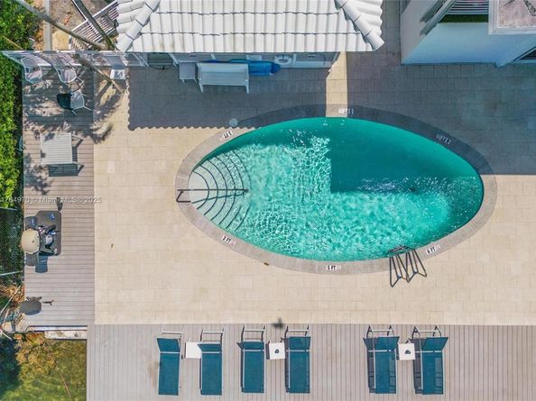 405 N Hibiscus Dr 110, Miami Beach FL 33139