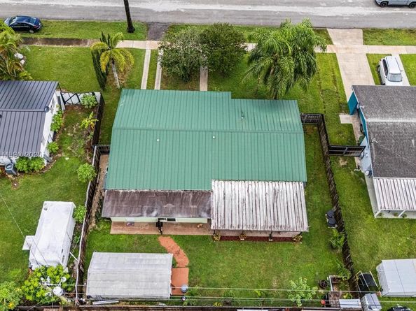 1866 NW 8th Ter, Homestead FL 33030