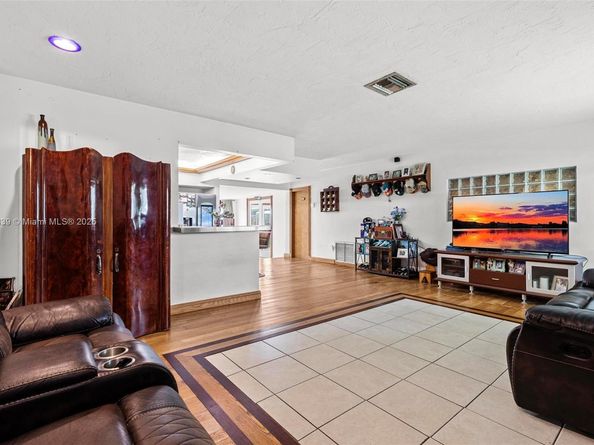 1866 NW 8th Ter, Homestead FL 33030